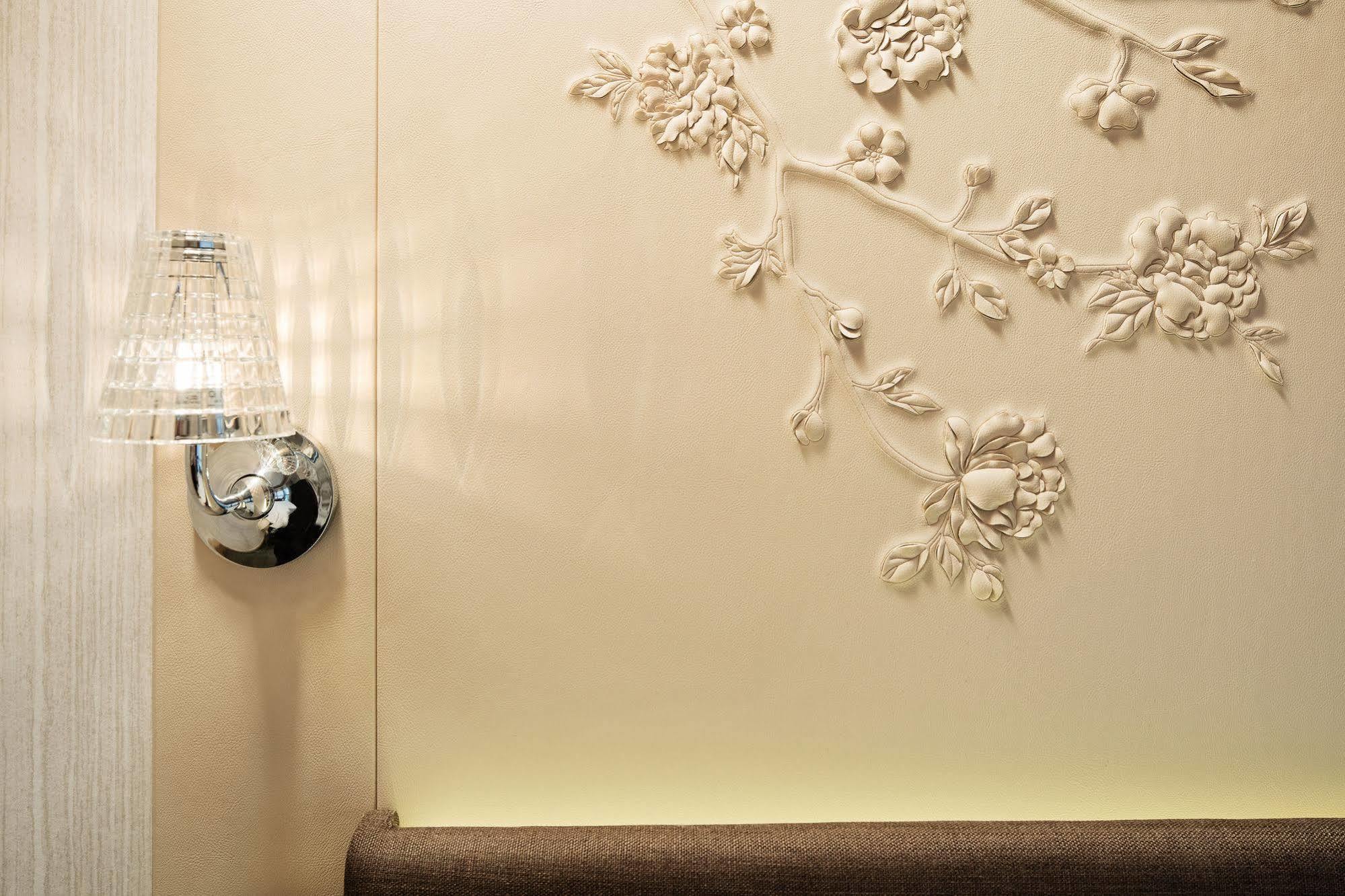 Burlington Khách sạn 4*